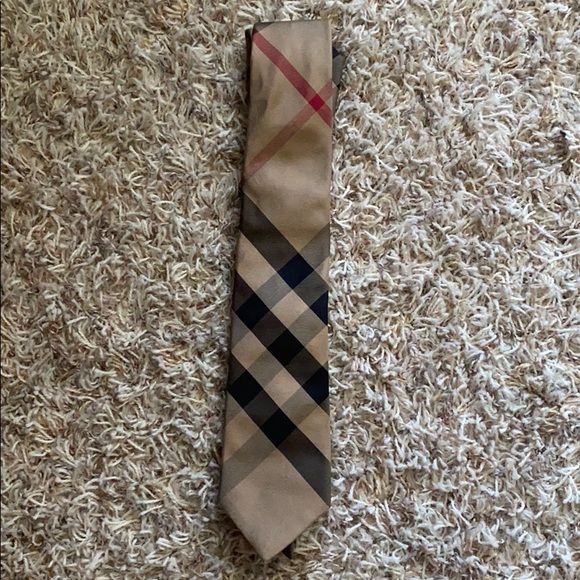 Burberry Tie - Picture 1 of 4